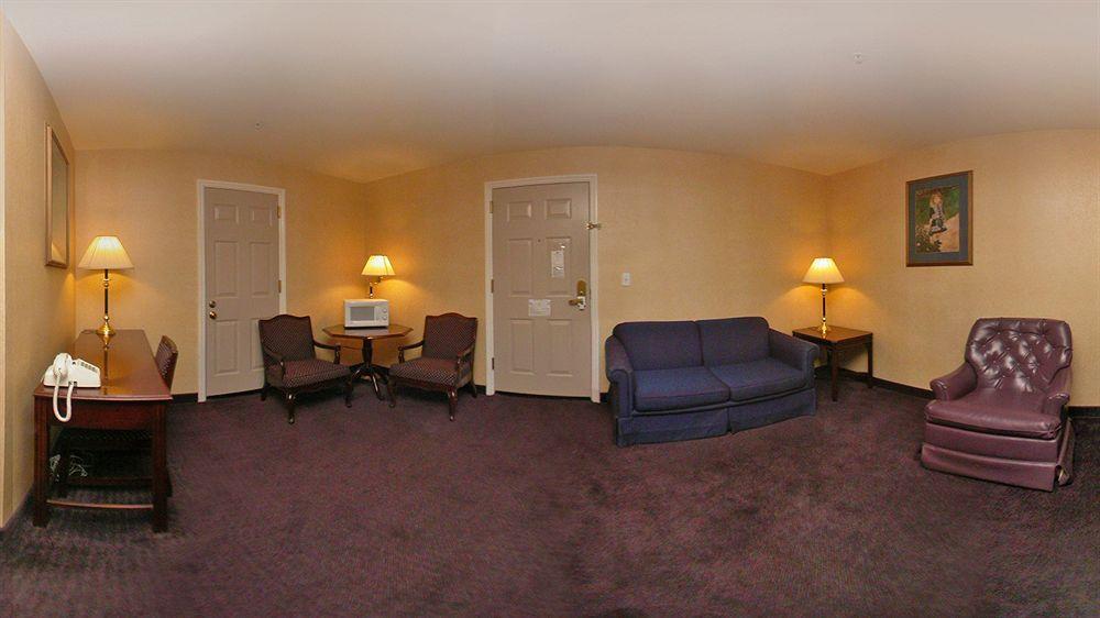 Comfort Suites Red Bluff Near I-5 Exterior photo