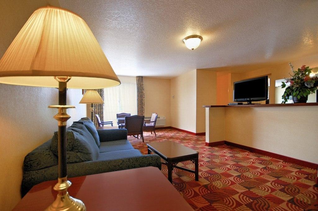 Comfort Suites Red Bluff Near I-5 Exterior photo